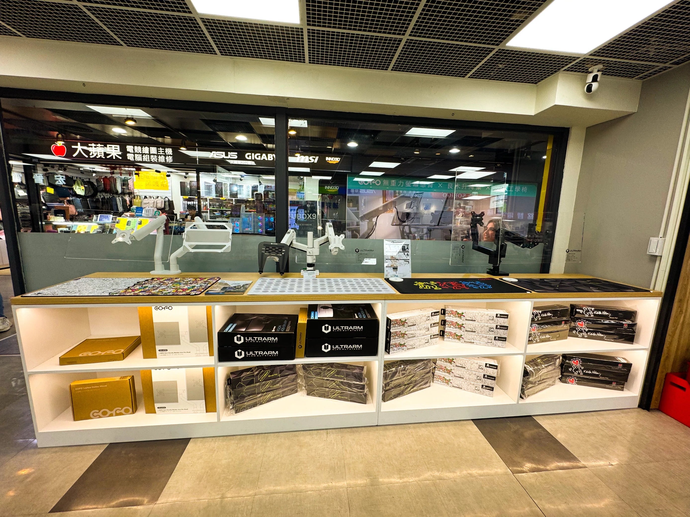 ULTRARM monitor arm and Moodular wooden monitor stand — modular, ergonomic, and designed for VISION ultrawide monitors. Enhances comfort, saves space, and elevates your workspace with precision craftsmanship.